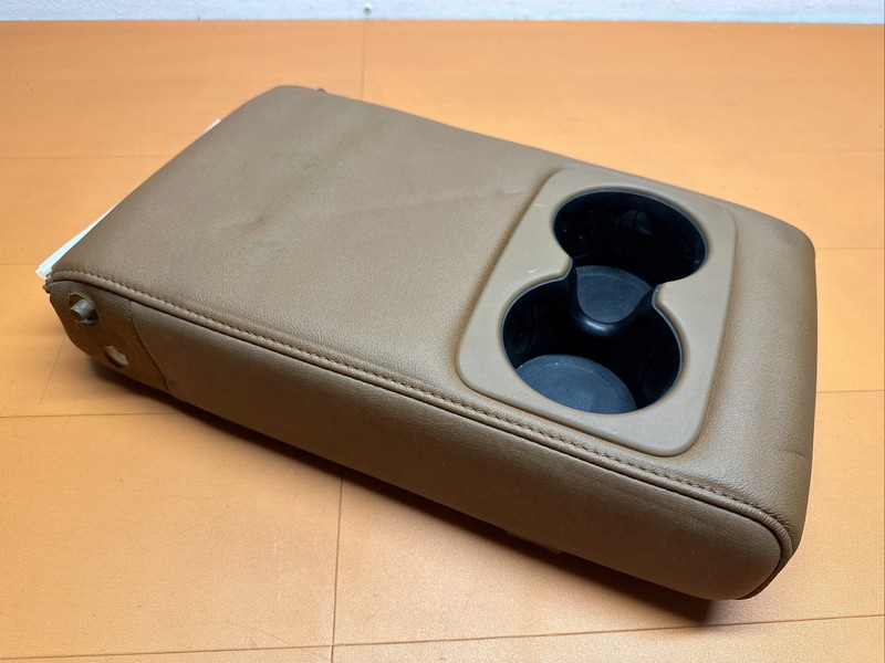 REAR SEAT CENTER ARMREST || 2011 2012 JEEP GRAND CHEROKEE BROWN LEATHER CUP HOLD