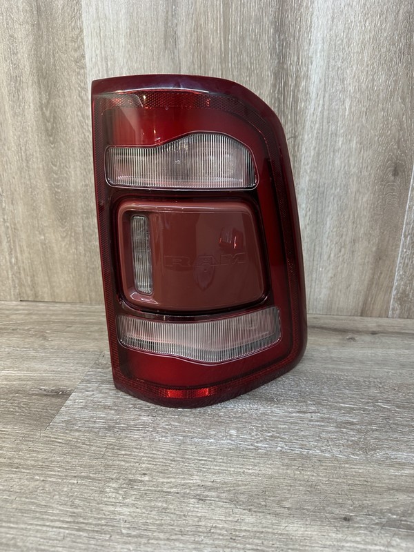2019-24 DODGE RAM RH LED TAIL LIGHT ASSY OEM PART # 68262530AF
