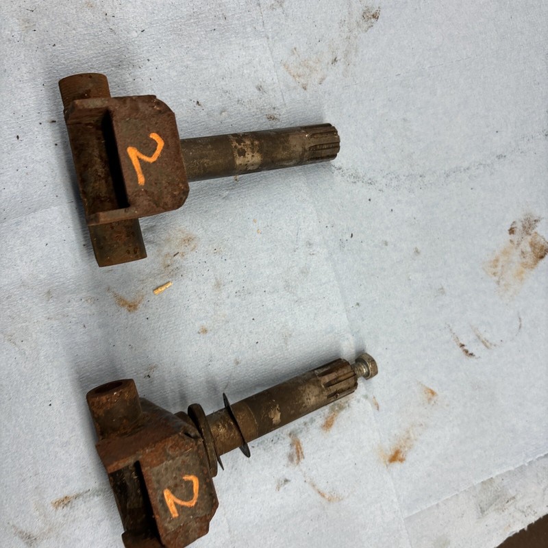 1980 Arctic Cat El Tigre 6000 OEM Vintage Snowmobile Metal Ski Spindles Good #2