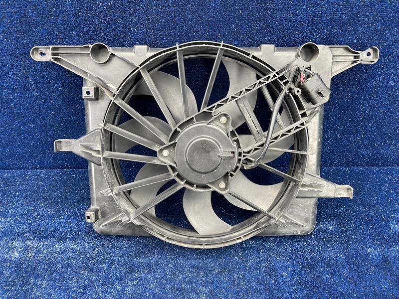 2006-2009 Saturn Sky Radiator Fan Motor Fan Assembly OEM