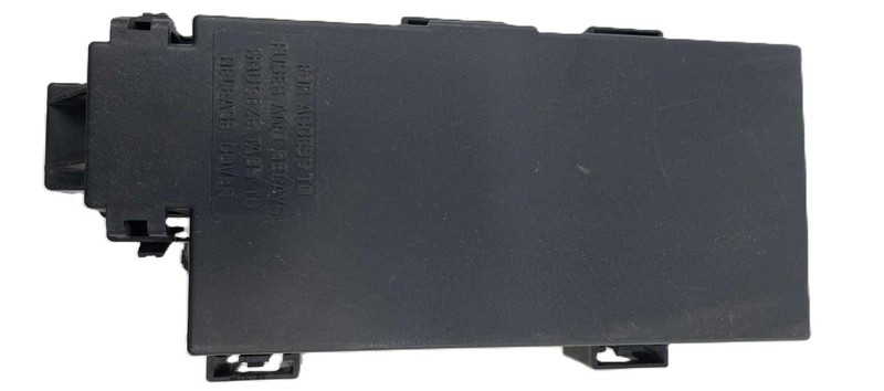 2009-2010 Jeep Grand Cherokee Engine Fuse Box W/ Lid & Pig Tail OEM 68026386AC