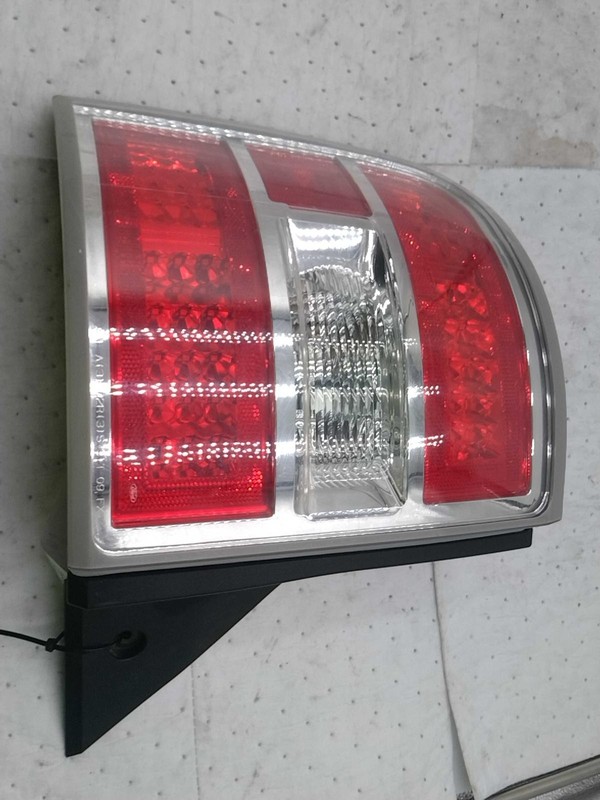 2015 Ford FLEX Left Tail Light Assembly Black OEM Used 437875 127K Miles