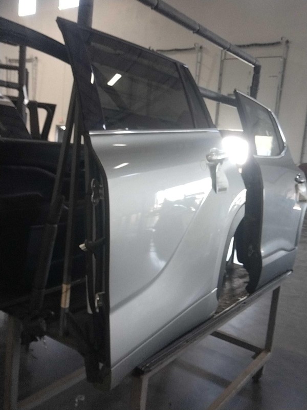 2021 Toyota Highlander Left Door Silver 4DR SUV 699821 83K Miles