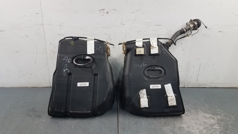 2008 Chevy Corvette C6 Fuel Tanks / Filler Neck #7706 V7