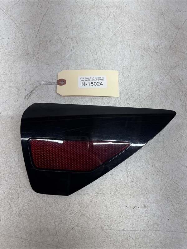 ⚡️17-23 Tesla M3 RH-Rear Quarter Reflector 1100781-99-D/1109774-00-B 18024 B160