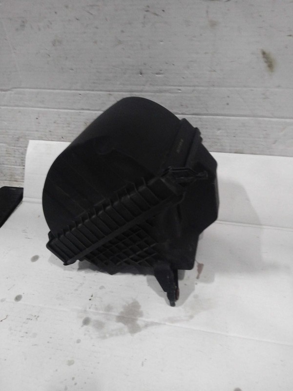 2017 Kia Sedona Air Cleaner Assembly OEM 28110A9100 Used 86K Miles