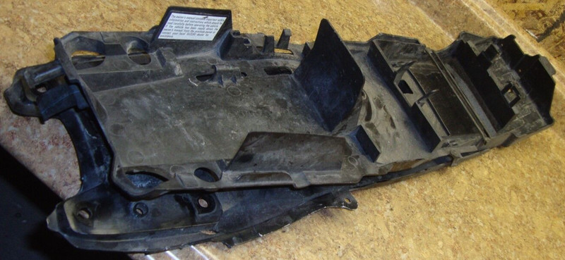 07 Suzuki GSX-R600 GSXR6 GSXR600 Rear Back Under Fender Panel Tray Battery Mount