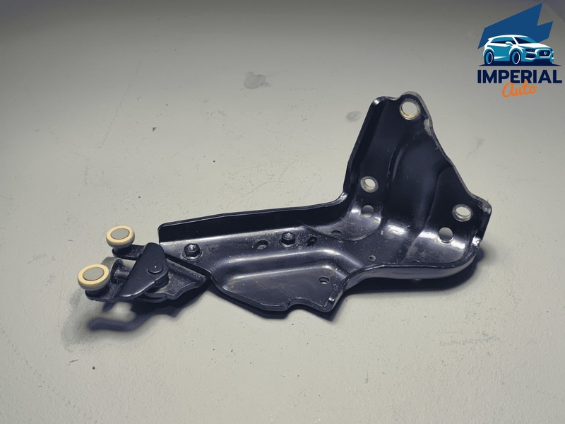 2011-2020 TOYOTA SIENNA REAR PASSENGER SLIDING DOOR ROLLER HINGE BRACKET OEM