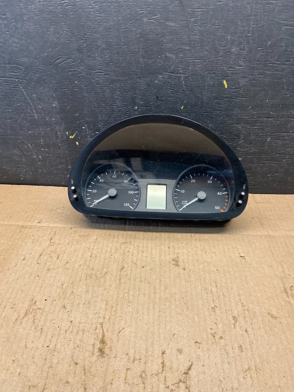 2003 to 2006 Sprinter 2500 3500 Instrument Speedometer Gauge Cluster V7633 DG