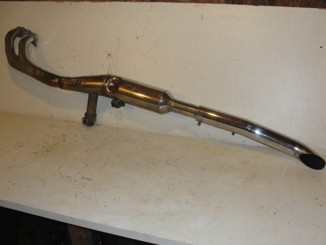 83 HONDA GOLDWING GL 1100 A LEFT SIDE HEADER MUFFLER PIPE EXHAUS GL1100