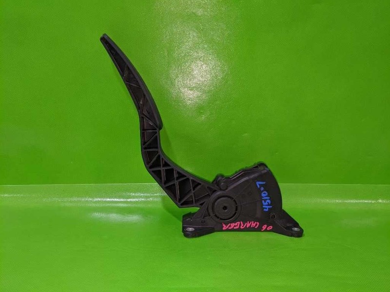 05 06 CHARGER GAS ACCELERATOR PEDAL OEM 4510-7