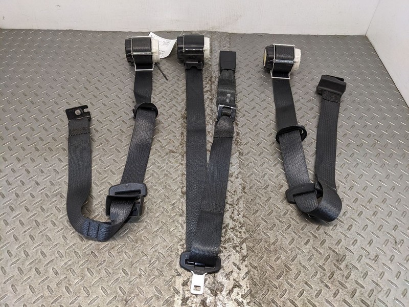 2019-2023 CHEVY Silverado / GMC Sierra 1500 Rear 2ND Row Seat Belt Set o 1193947
