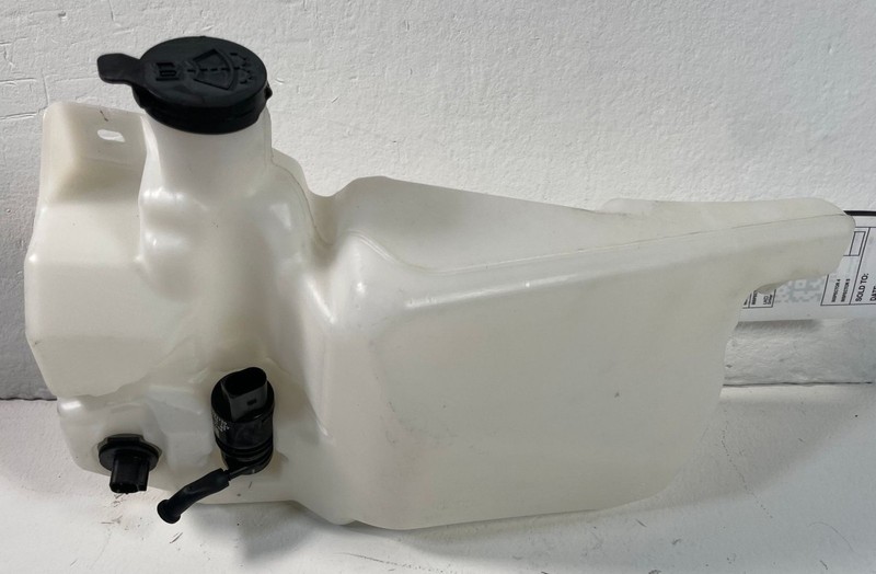 19-26 CHEVROLET SILVERADO 1500 FRONT WASHER FLUID RESERVOIR TANK W/ PUMP #109425