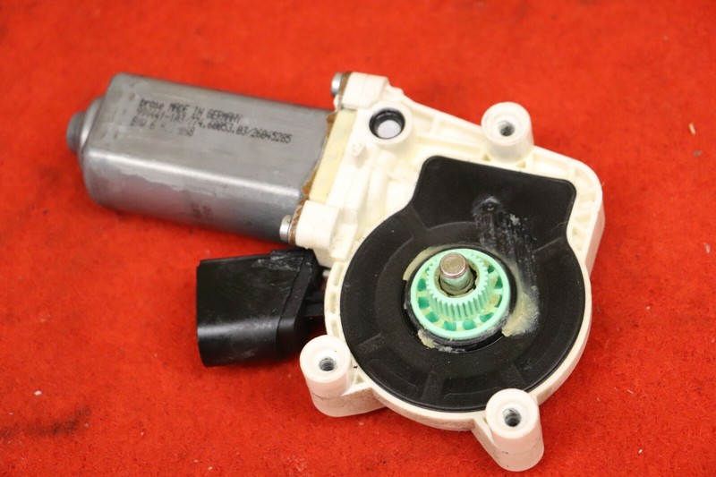 BMW E60 528 535 550 M5 Front Right Passenger Window Lifter Regulator Motor OEM