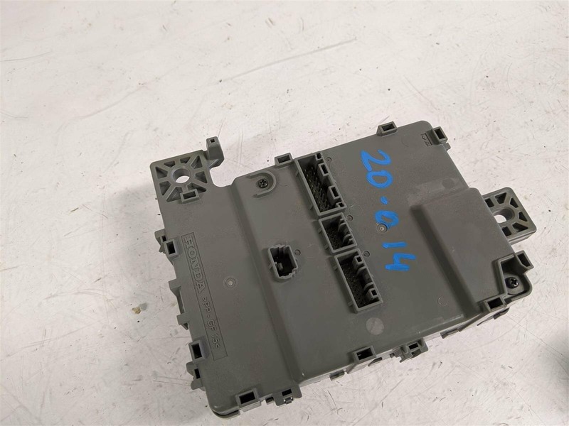 2018 2019 Honda Odyssey Lh Cabin Room Fuse Box Inside Fuse Box 38200-Thr-A21 Oem