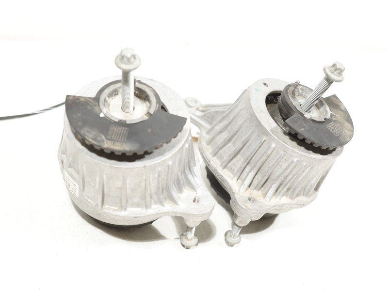 15-18 Mercedes C300 W205 Front LEFT & RIGHT Side Engine Mount Support Set 2