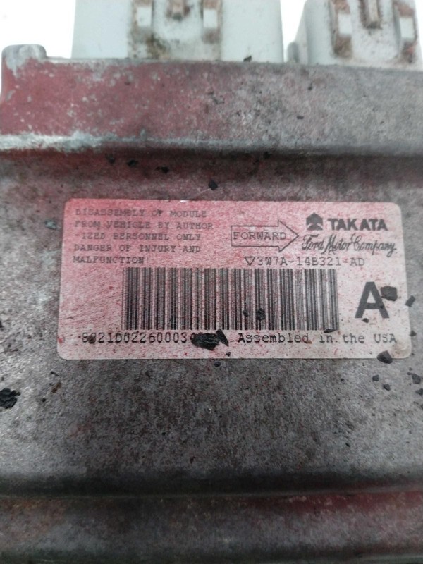 Used Air Bag Module fits: 2003 Ford Crown victoria Air Bag w/side seat air bags