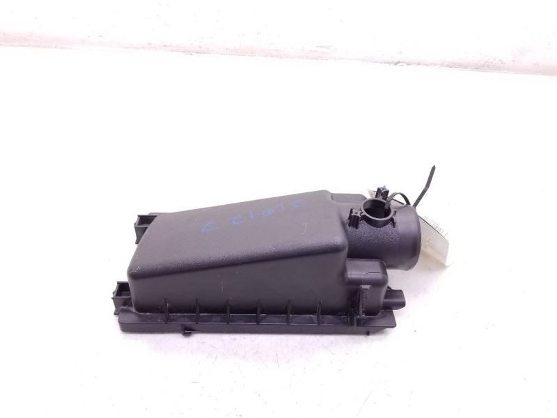 16-18 TOYOTA MIRAI AIR CLEANER BOX UPPER PIECE