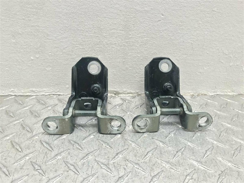 2003 LINCOLN AVIATOR PASSENGER REAR DOOR HINGES PAIR OEM 1L2Z-7822810-AA