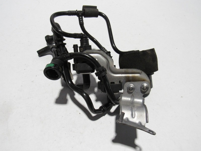 Mercedes S560 2020 W222 Fuel Vapor Canister Purge Pipe Hose Tube 18-20 *