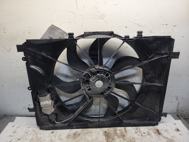 Radiator Fan Motor Fan Assembly Radiator Fits 17-19 INFINITI QX30 1693440