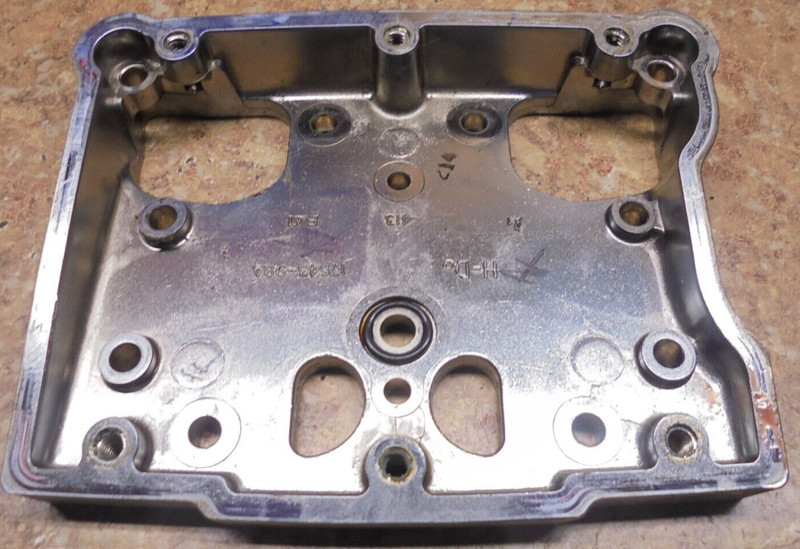 2011 Harley Davidson Dyna FXDWG Wide Glide Cylinder Head Valve Cover Panel Front