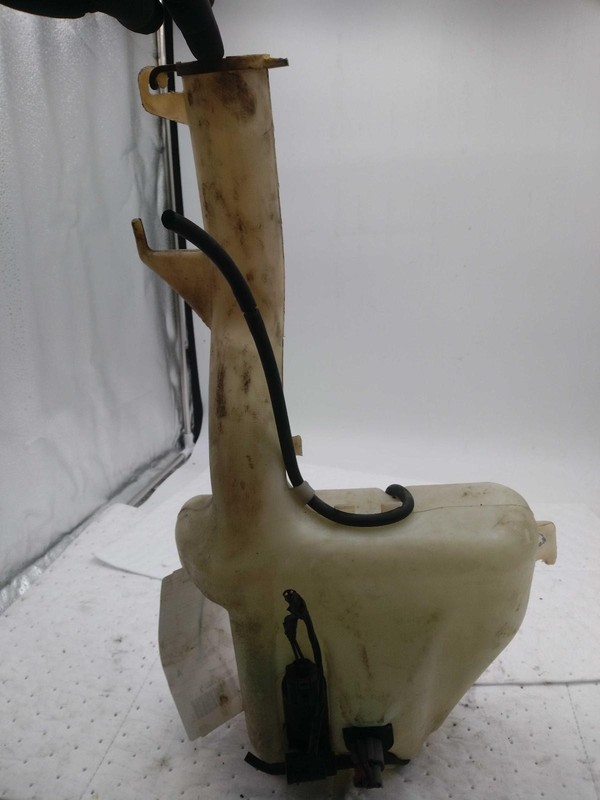 2008 Chrysler Town & Country Washer Fluid Reservoir OEM Red 3.80L 180K Miles