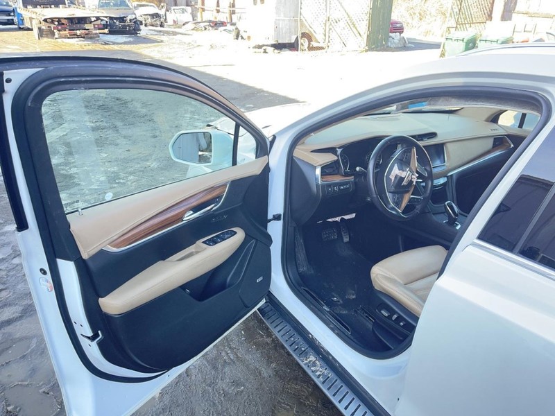 2017-2023 CADILLAC XT5 LEFT A-PILLAR WHITE PC:G1W 3.6L AT AWD 93K PLATINUM 64679