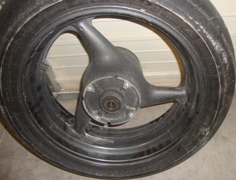2004 Honda CBR600F4 CBR 600 F4 CBR600 190/60-17 Rear Rim Tire Wheel Back 17" 04