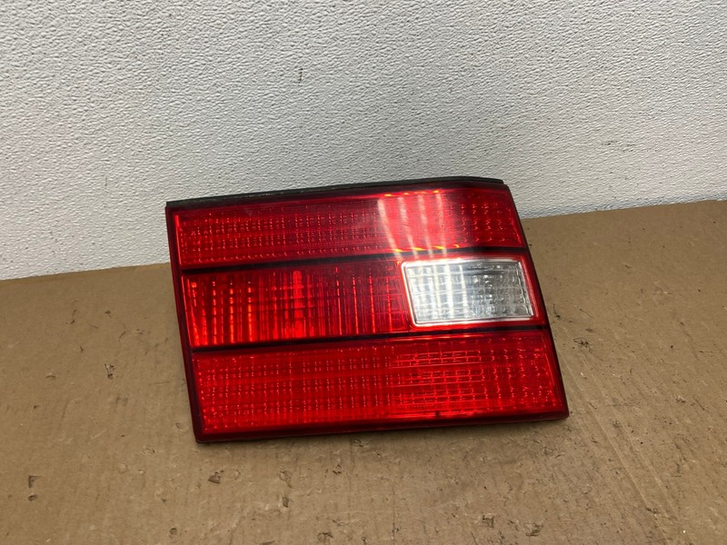 1998 1999 2000 Lexus LS400 Left Driver LH Side Inner Tail Light OEM AB6729 LK