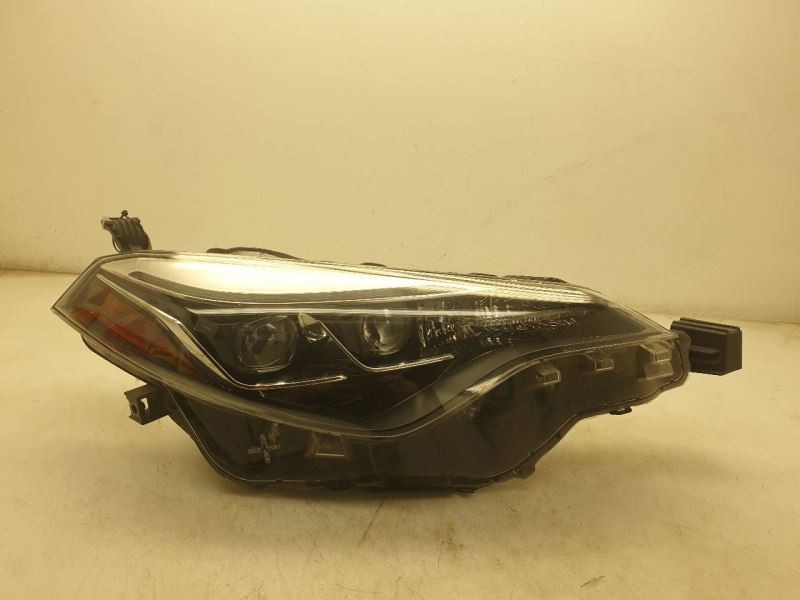 17-19 TOYOTA COROLLA PASSENGER SIDE LED HEADLIGHT ASSEMBLY
