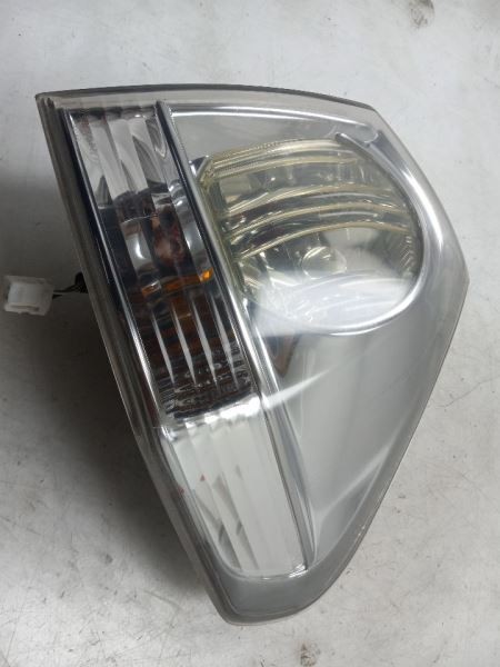 07-09 LEXUS RX350 PASSENGER SIDE REAR QUARTER MOUNTED TAIL LIGHT