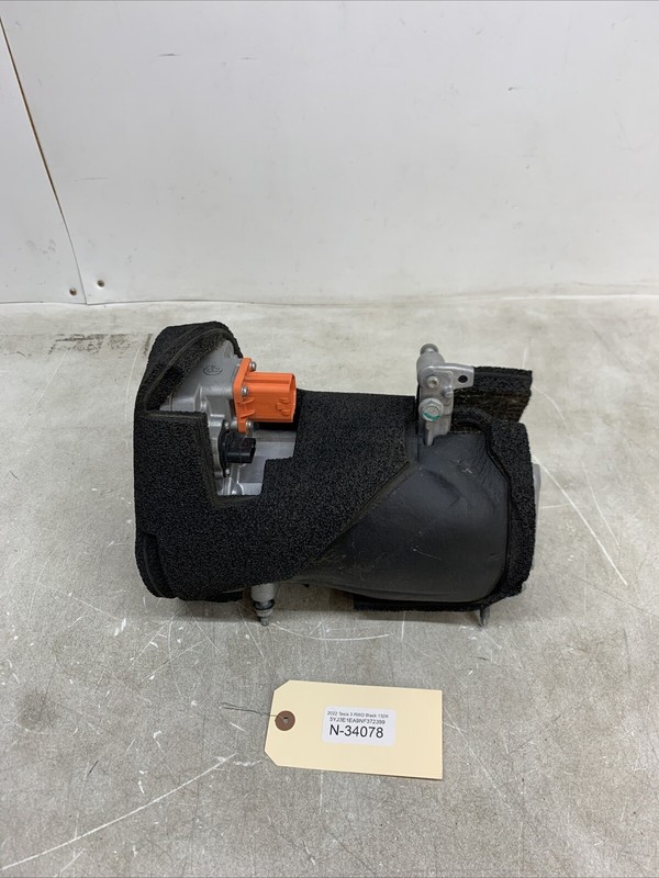 20-22 TESLA MODEL 3Y AC COMPRESSOR PUMP W ACOUSTIC COVER OEM 150125601M 34078 S2
