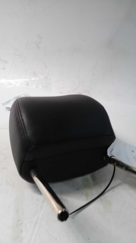 Used Headrest fits: 2017 Mazda 3Grade B