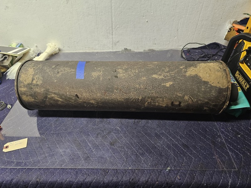 Muffler for E250 Van E150 Ford E-250 E-150 Club Wagon Econoline