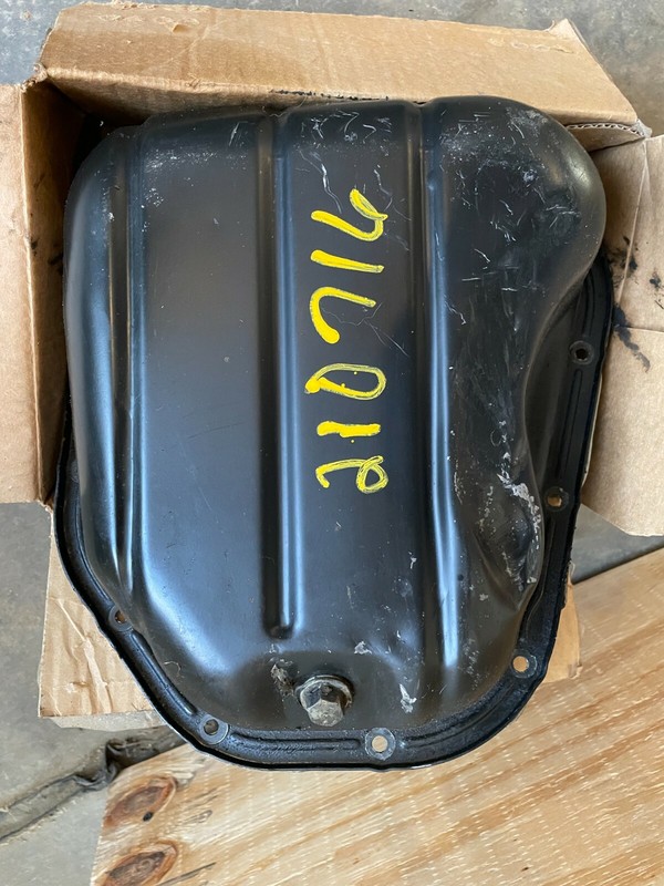 94-03 TOYOTA SIENNA AVALON CAMRY HIGHLANDER V6 LOWER ENGINE OIL PAN - OEM USED