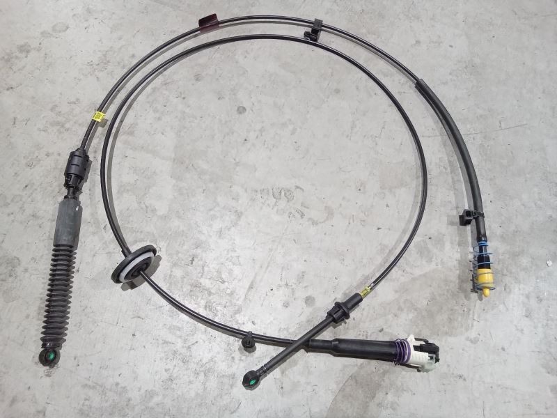 2000-2002 Automatic Transmission Range Selector Lever Cable - GM (88967321)