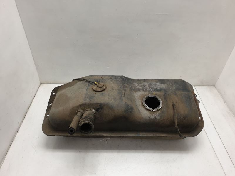 84-85 TOYOTA PICKUP 2.4L 4CYL GAS FUEL TANK ASSEMBLY