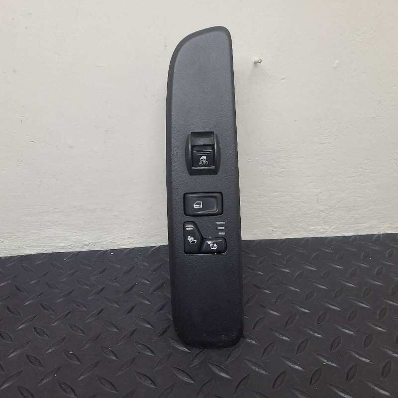 2005 Saab 9-7X Front Right Passenger Window Lock Switch Heated OEM 15296873