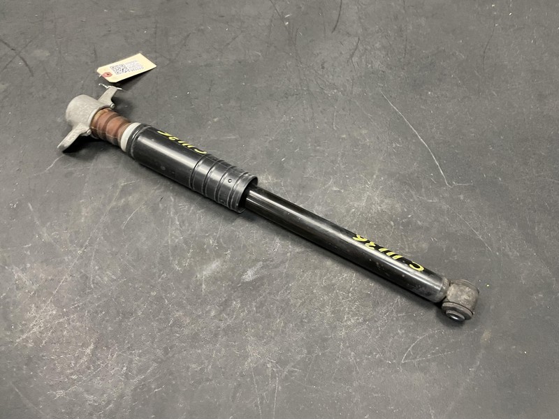 Rear Left Shock Absorber 2019 Chevrolet Sonic 95077493 2012 2013 2014 2015 -2020
