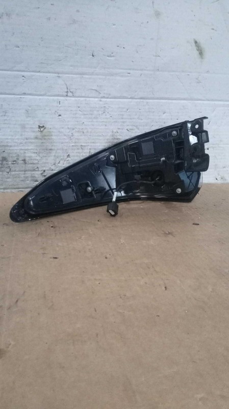 Used Left Tail Light Assembly fits: 2020 Nissan Murano quarter panel mounted Lef