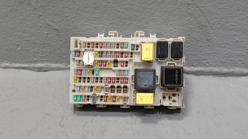 2021-2023 NISSAN ROGUE FUSE RELAY JUNCTION BOX BLOCK MODULE UNIT OEM