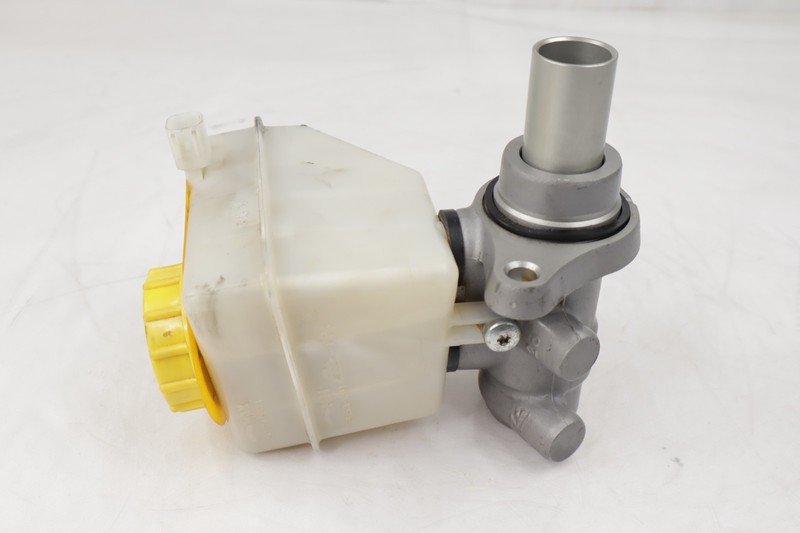 ✅ 2009-2015 Jaguar XF OEM brake master cylinder 09 10 11 12 13 14 15