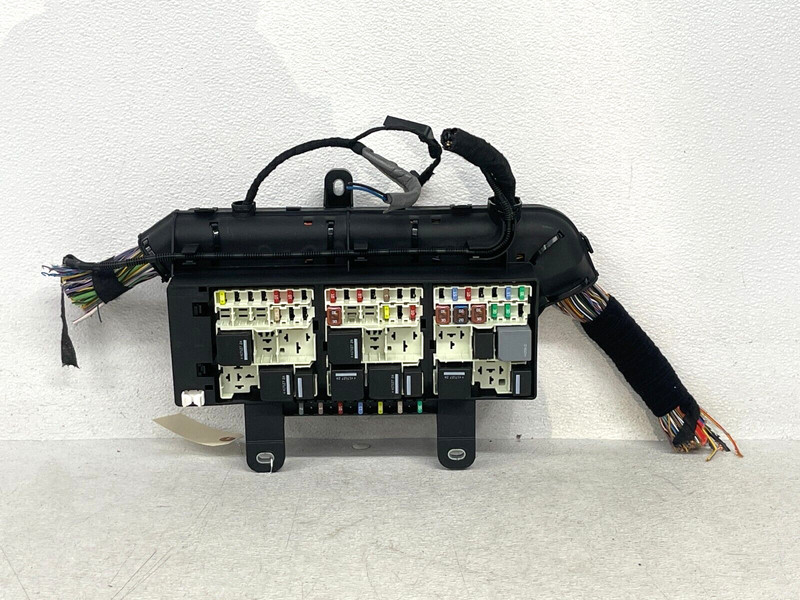 ⭐2017-2020 JAGUAR F-PACE ENGINE FUSE RELAY JUNCTION BOX BLOCK MODULE OEM LOT2536