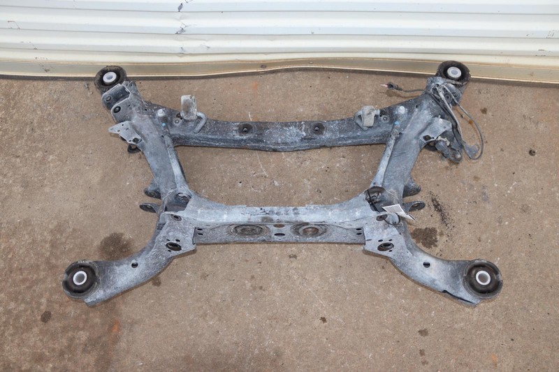 2014-2015 LEXUS IS250 SEDAN 2.5L RWD REAR SUSPENSION SUBFRAME CROSSMEMBER OEM