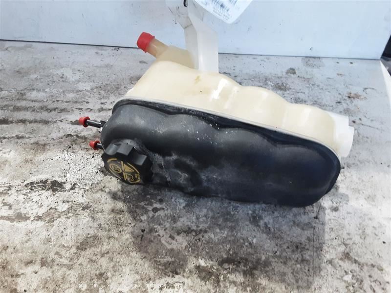 Coolant Reservoir Fits 15-20 ESCALADE 3312022