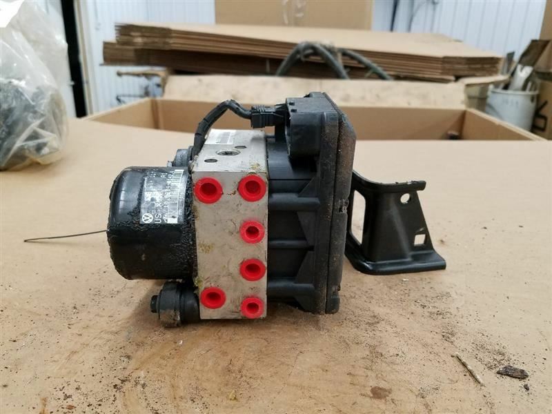 Anti-Lock Brake Part Assembly Thru VIN 421014 Fits 98-01 BEETLE 113782