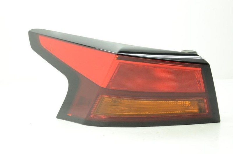 2019-2020 Nissan Altima SR Driver Left Rear Tail Light Assembly