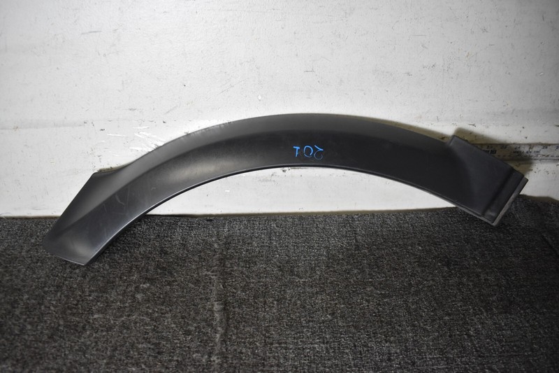 2014-2017 RANGE ROVER RIGHT REAR FENDER FLARE TRIM FACTORY OEM