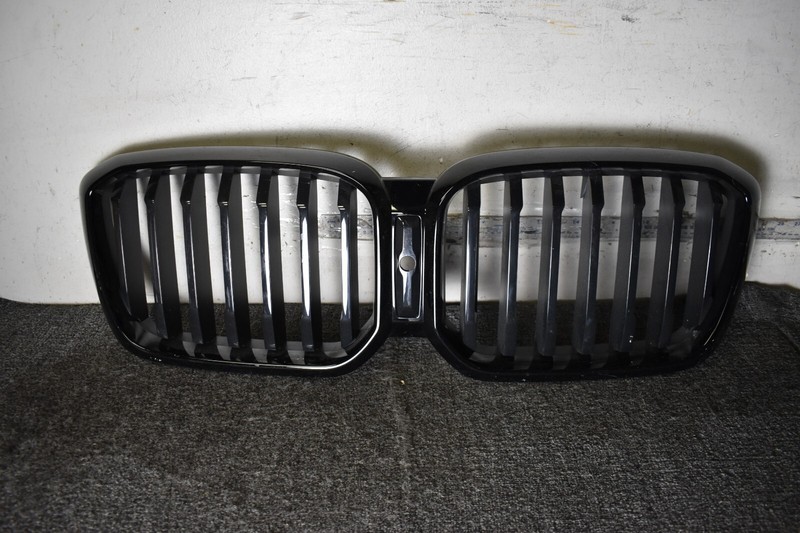 2022-2023 BMW X3 FRONT RADIATOR GRILL BLACK N14334